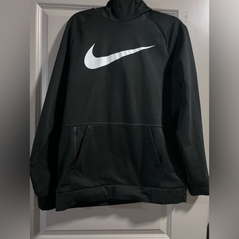NIKE THERMA FIT black hoodie